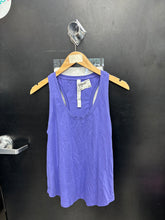 Load image into Gallery viewer, Lulu Lemon Athletic Top Size Medium 1738
