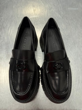 Load image into Gallery viewer, Coach Dress Shoes Womens 6.5 7248
