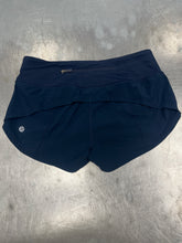Load image into Gallery viewer, Lulu Lemon Athletic Shorts Size 2 8350
