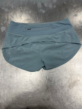 Load image into Gallery viewer, Lulu Lemon Athletic Shorts Size 2 8352
