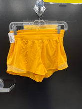Load image into Gallery viewer, Lululemon Athletic Shorts Size Medium 397
