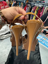 Load image into Gallery viewer, YSL Dress Shoes 6

