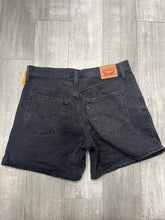 Load image into Gallery viewer, Levi Shorts Size 13/14 8468
