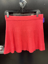 Load image into Gallery viewer, Aerie Short Skirt Size Medium
