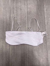 Load image into Gallery viewer, Alo Sports Bra Size Small 6379
