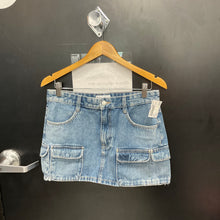 Load image into Gallery viewer, Zara Skirt Size Medium

