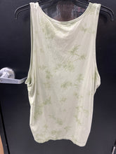 Load image into Gallery viewer, Lululemon Athletic Top Size Large 956
