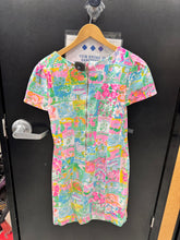 Load image into Gallery viewer, Lilly Pulitzer Dress Size Medium
