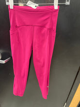 Load image into Gallery viewer, Lulu Lemon Athletic Pants Size 2 (26)
