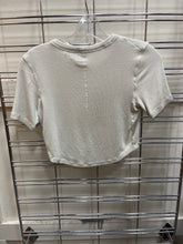 Load image into Gallery viewer, Lulu Lemon Athletic Top Size Medium
