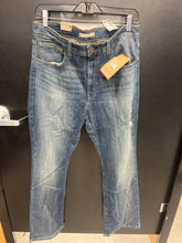 Load image into Gallery viewer, Levi Pants Size 15/16 (34)
