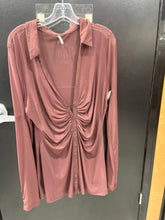 Load image into Gallery viewer, Free People Long Sleeve Top Size Extra Large
