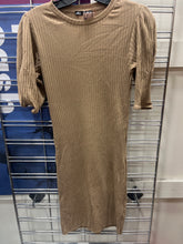 Load image into Gallery viewer, Zara Dress Size Medium
