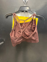 Load image into Gallery viewer, Gym Shark Athletic Top Size Large 327
