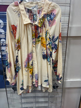 Load image into Gallery viewer, Free People Long Sleeve Top Size Extra Small
