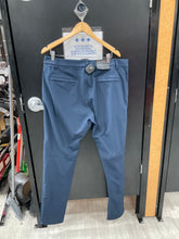 Load image into Gallery viewer, NWT Lulu Lemon Athletic Pants Size Extra Large (38''x37'') 3343
