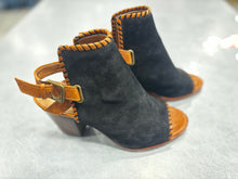 Load image into Gallery viewer, Frye Casual Shoes Womens 6.5 7607
