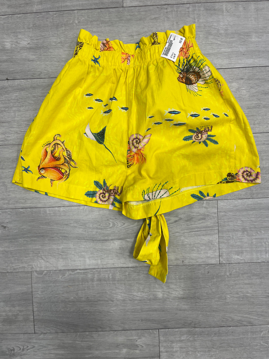 Colcci Shorts Size Medium 494