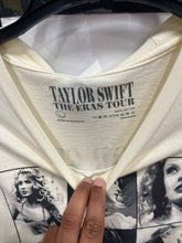Load image into Gallery viewer, T-Shirt Size Large
