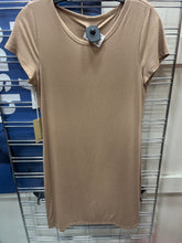 Load image into Gallery viewer, Wilfred Dress Size Large
