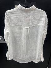 Load image into Gallery viewer, Rails Long Sleeve Top Size Medium
