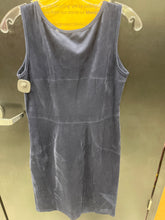 Load image into Gallery viewer, Philosophy size 8
