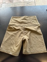 Load image into Gallery viewer, Set Active Athletic Shorts Size Small
