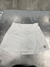 Load image into Gallery viewer, Vuori Short Skirt Size Small 4574
