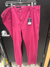 Load image into Gallery viewer, Psycho Bunny Pants Size 40
