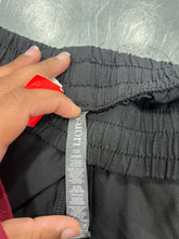 Load image into Gallery viewer, Vuori Athletic Shorts Size Small
