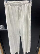 Load image into Gallery viewer, Brandy Melville  Size Small 830
