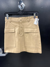 Load image into Gallery viewer, Zara Short Skirt Size Extra Small 665
