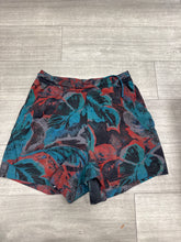 Load image into Gallery viewer, Lulu Lemon Athletic Shorts Size Small

