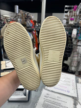 Load image into Gallery viewer, Giuseooe Zanoti Womens Athletic Shoes 6.5

