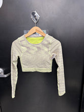 Load image into Gallery viewer, Lulu Lemon Green Athletic Long Sleeve Size Small 0817
