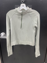 Load image into Gallery viewer, Lululemon Athletic Top Size Small 231
