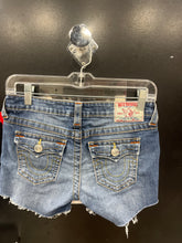 Load image into Gallery viewer, True Religion Shorts Size Small

