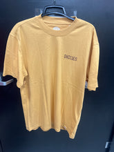 Load image into Gallery viewer, NWT Dickies T-shirt Size Large 281
