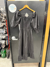 Load image into Gallery viewer, Sim + Sam Maxi Dress Size Small

