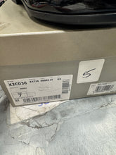 Load image into Gallery viewer, Giorgio Armani Size 7 with box and dust bag
