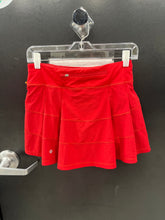 Load image into Gallery viewer, Lulu Lemon Athletic Shorts Size Small
