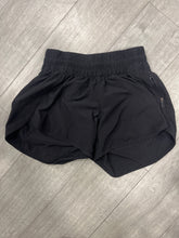 Load image into Gallery viewer, Lululemon Athletic Shorts Size 3/4 466
