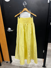 Load image into Gallery viewer, NWT Club Monaco Long Skirt Size Extra Small 8243
