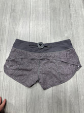 Load image into Gallery viewer, Lulu Lemon Shorts Size 6
