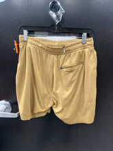 Load image into Gallery viewer, Vuori Shorts Size Small 6144
