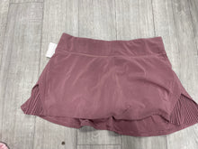 Load image into Gallery viewer, Lulu Lemon Athletic Shorts Size 7/8

