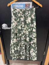 Load image into Gallery viewer, Abercrombie &amp; Fitch Long Skirt Extra Extra Small 170
