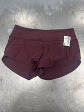 Load image into Gallery viewer, Lulu Lemon Athletic Shorts Size 2 8345

