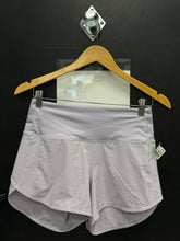 Load image into Gallery viewer, Lululemon Athletic Shorts Size 4 0136
