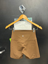 Load image into Gallery viewer, Lulu Lemon Athletic Shorts Size 4 4262
